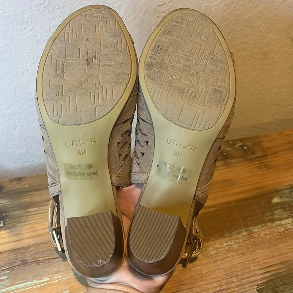 Unisa "Unperle" perforated chunky heel cage sandal size 8 Like New - Picture 7 of 8